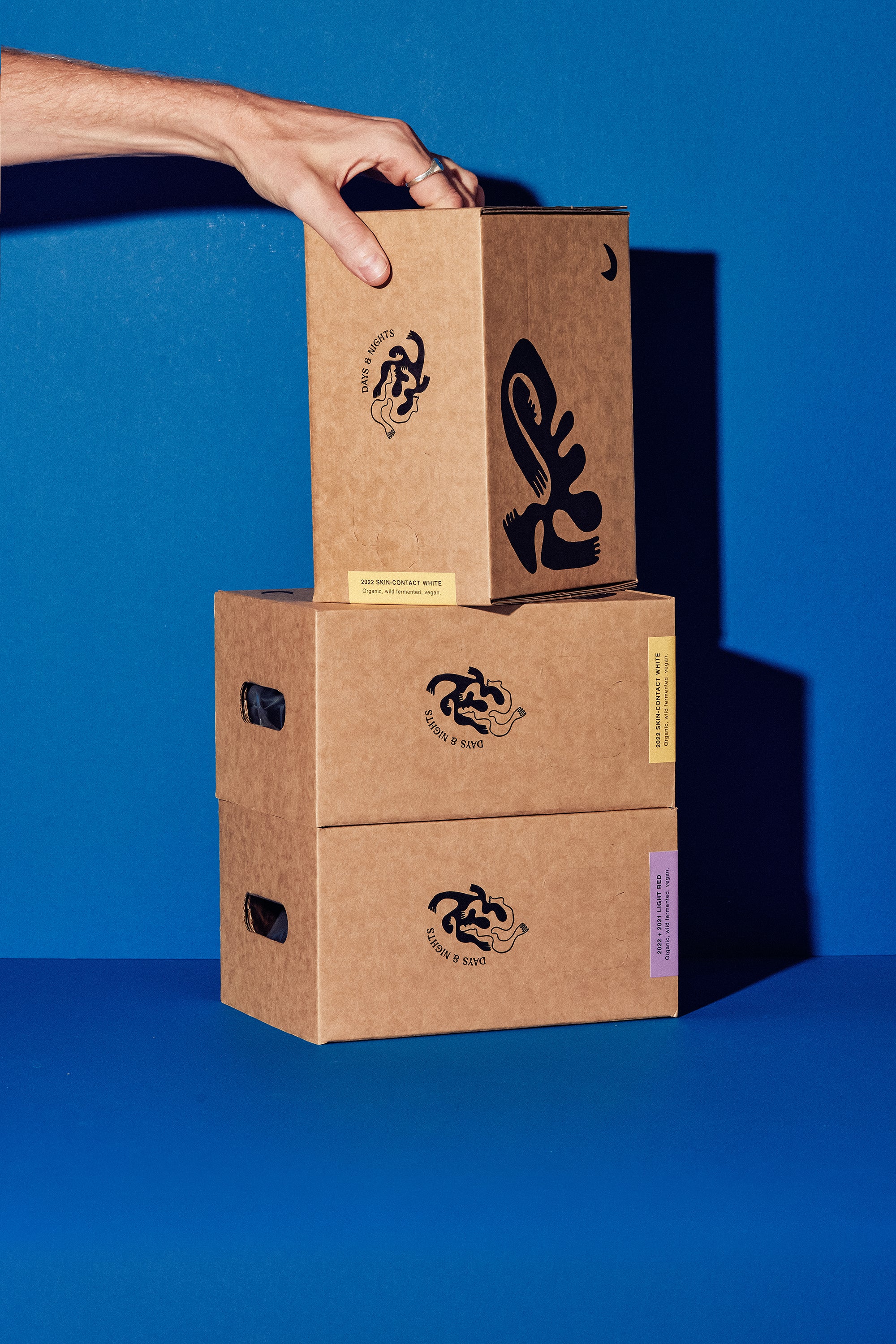 MOMENTOUS! bag-in-box subscription.