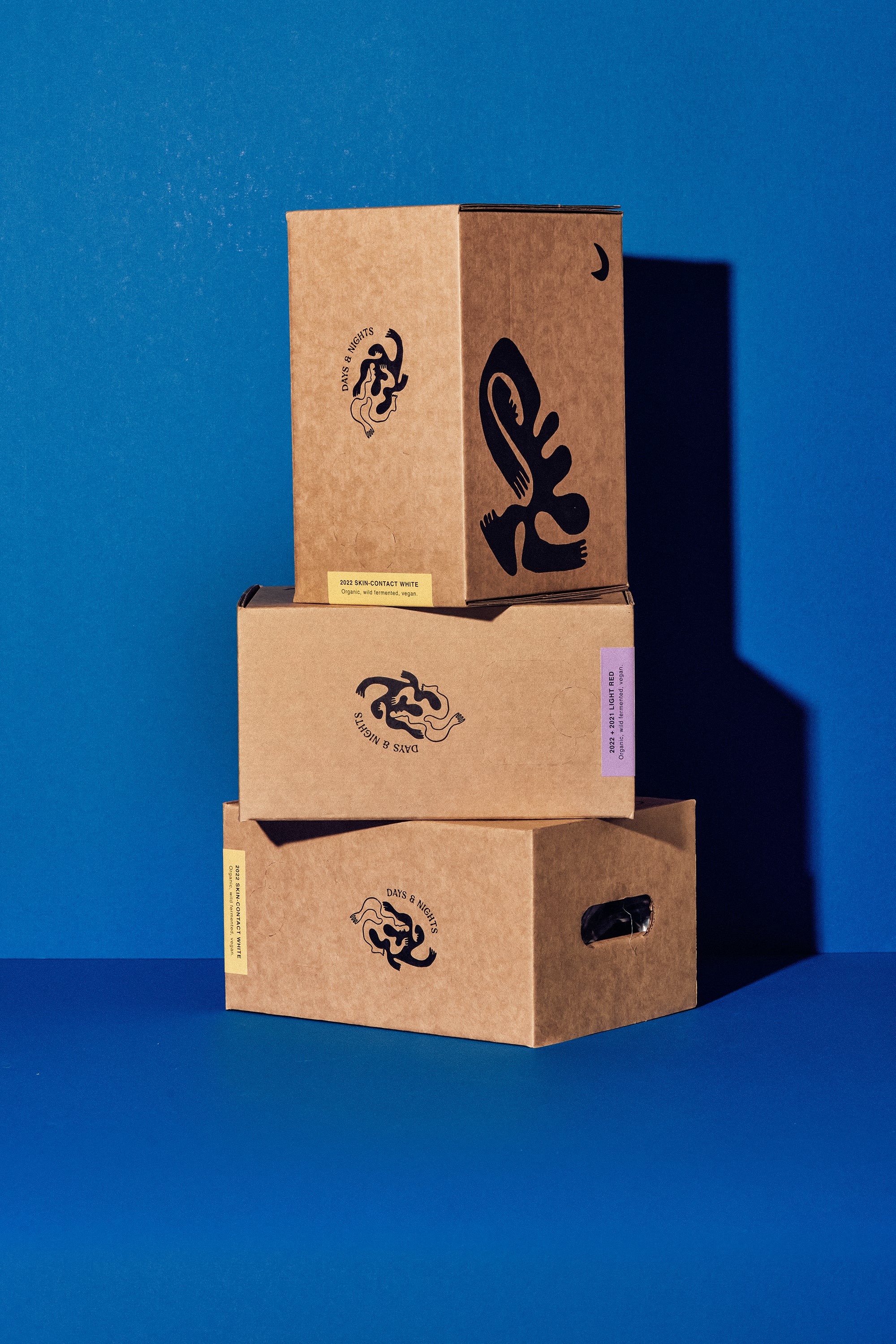 MOMENTOUS! bag-in-box subscription.