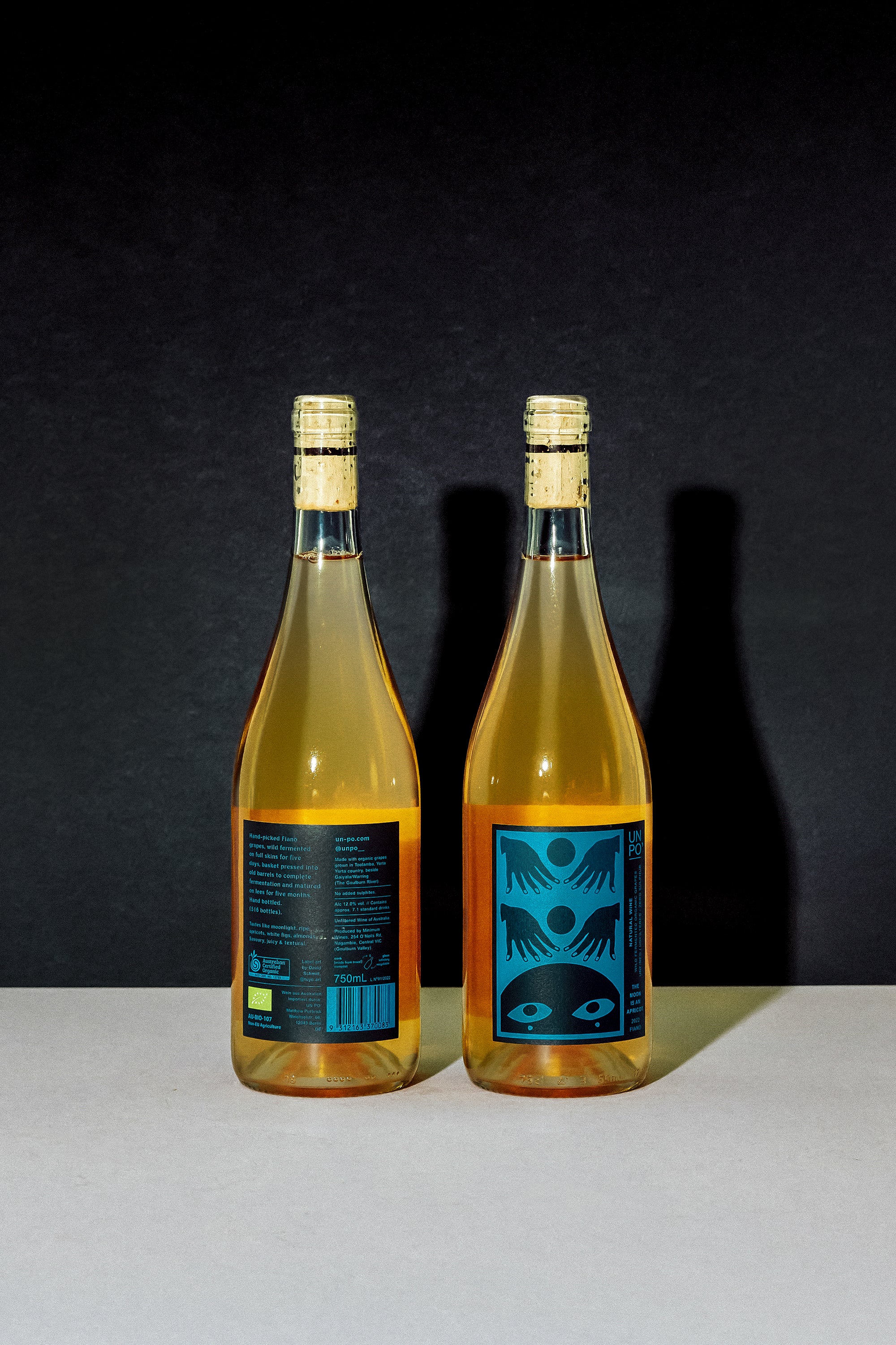 UN PO' → 2022 'The Moon Is An Apricot' Fiano.
